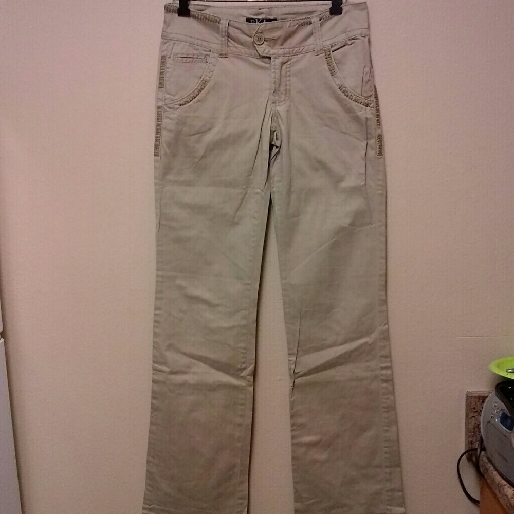 BKE Casuals - Mollie Size 27